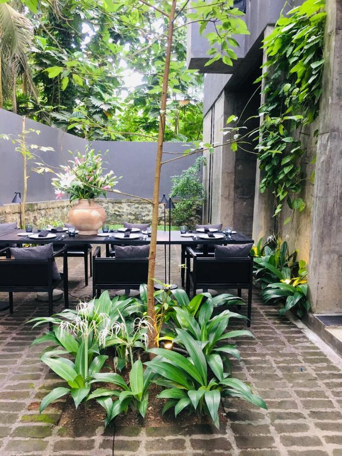 Saffron Robes Living Hotel Hikkaduwa Exterior photo